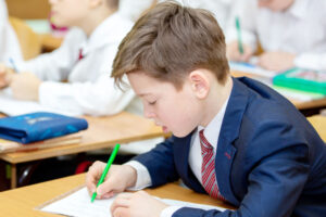pediatr-raskryla-kak-vovremja-raspoznat-peregruzku-u-shkolnikov-0c003f0