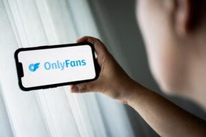 pornomodel-i-mnogodetnaja-mat-poterjala-son-iz-za-onlyfans-a5de9e2