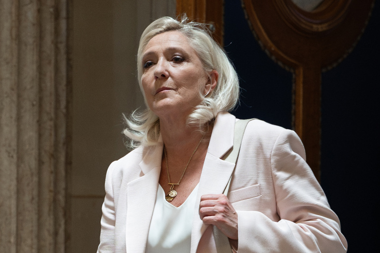 le-pen-raskryla-pochemu-islandija-stala-primerom-dlja-evropy-a00777a