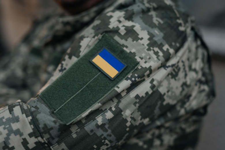 ukrainca-so-zreniem-minus-14-priznali-godnym-k-sluzhbe-v-vsu-e46151c